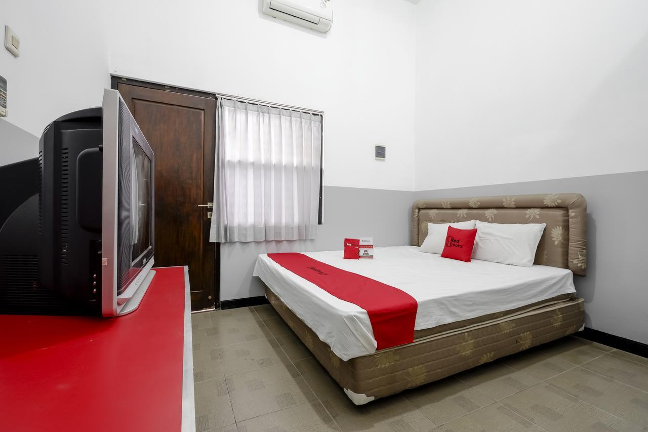 Reddoorz @ Prambanan Timur Raya 三宝垄 外观 照片