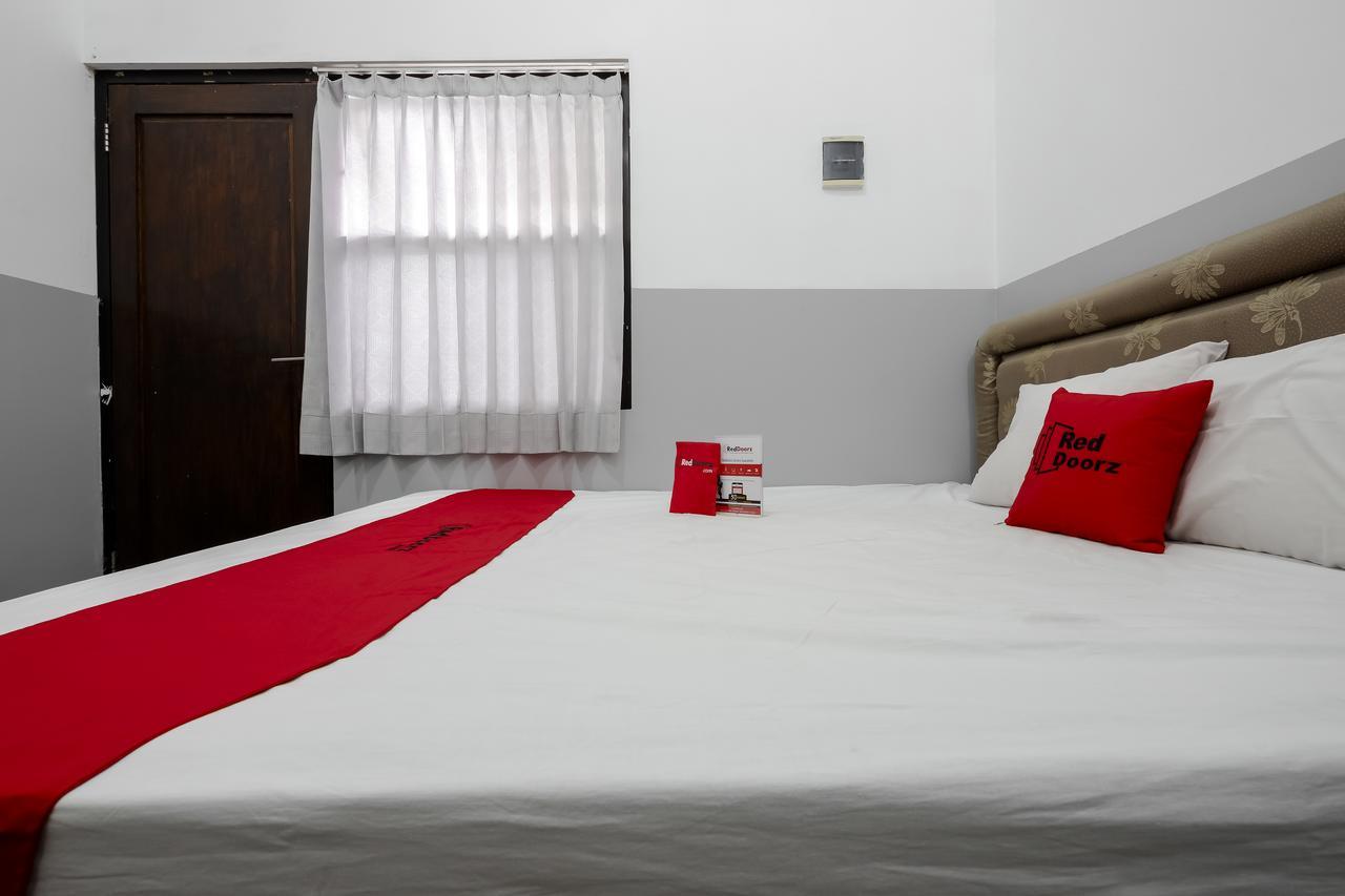 Reddoorz @ Prambanan Timur Raya 三宝垄 外观 照片