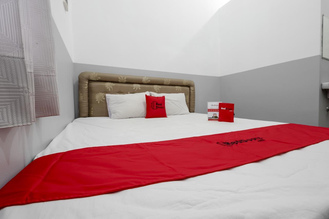Reddoorz @ Prambanan Timur Raya 三宝垄 外观 照片