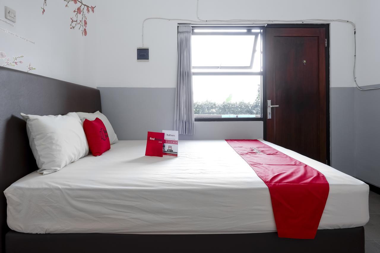 Reddoorz @ Prambanan Timur Raya 三宝垄 外观 照片