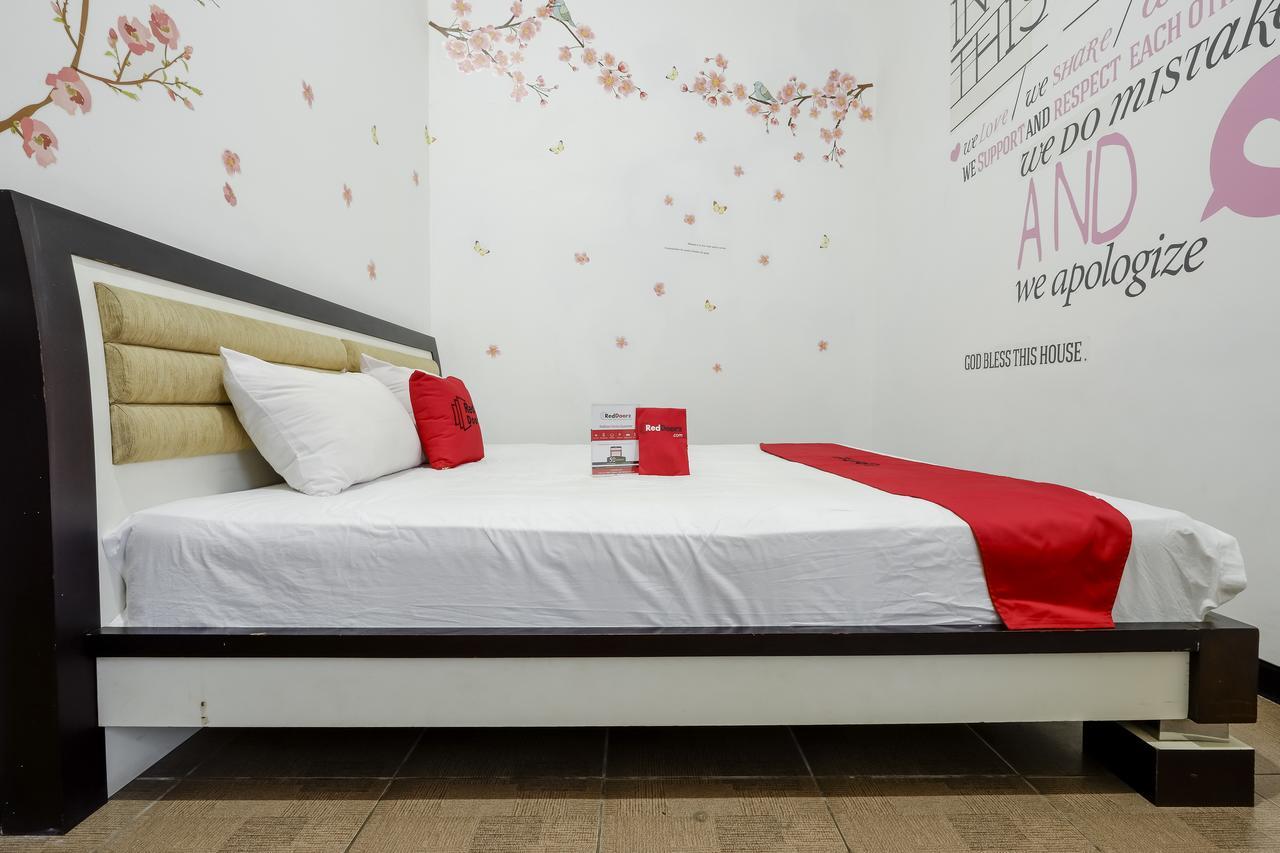 Reddoorz @ Prambanan Timur Raya 三宝垄 外观 照片